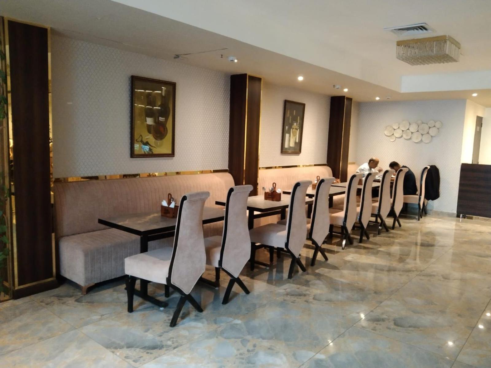Crown Ceremonies Hotel Фаридабад Екстериор снимка
